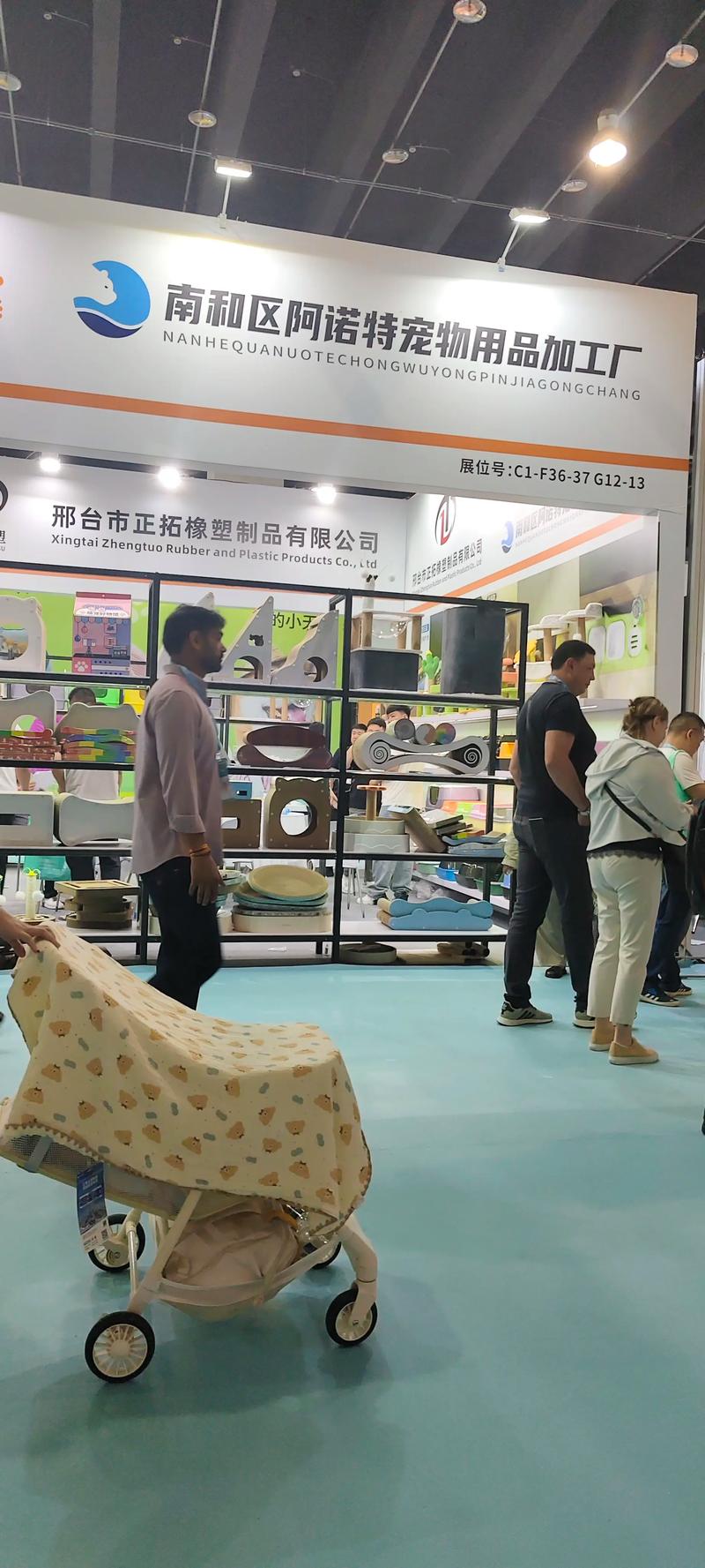 義烏寵物展圓滿閉幕，跨境電商與貓爬架生產商引領行業新浪潮